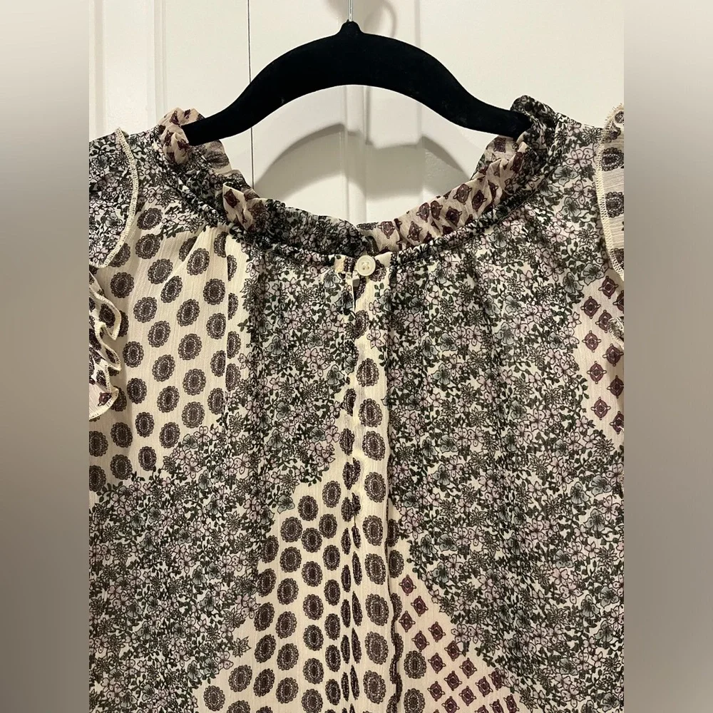 Beautiful Loft Ruffle Sleeve Blouse Like New Sz L - Picture 5 of 10